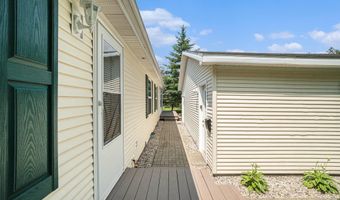 6590 6596 Admirals Pt, Alanson, MI 49706