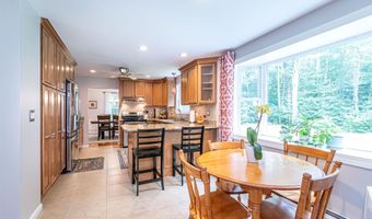14 Briarwood Ln, Amherst, NH 03031