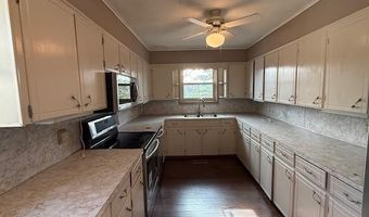2389 Newport Rd, Batesville, AR 72501