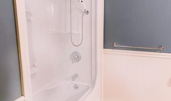 116 Rantoul St 204, Beverly, MA 01915