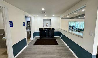 1601 E 53rd St, Anderson, IN 46013