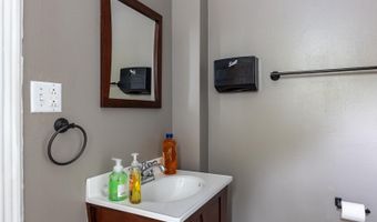 912 N RICHMOND St, Appleton, WI 54911