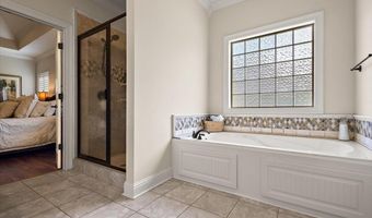 822 Osagian Cir, Brandon, MS 39042