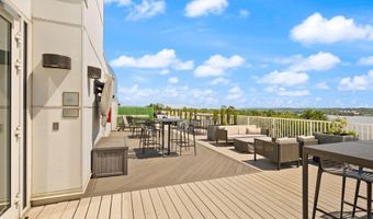 625 SLATERS Ln 401, Alexandria, VA 22314