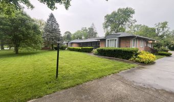 5462 Hedgerow Dr, Indianapolis, IN 46226