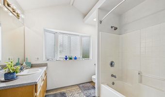 444 Tanglewood Rd, Arcata, CA 95521