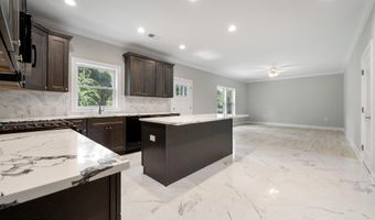 605 Bay Blvd, Bayville, NJ 08721