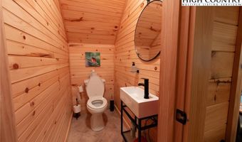 80 Dana Dr, Bakersville, NC 28705