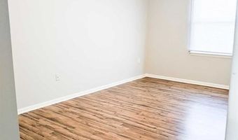 10 Elm Court 2nd Flr, Bayonne, NJ 07002