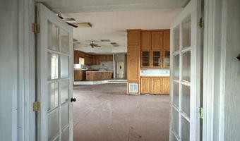 208 S White Oaks Ave, Capitan, NM 88316