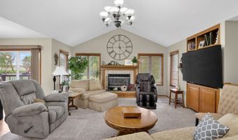 8634 NE 27th Ave, Altoona, IA 50009