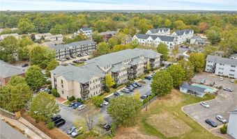 607 W GLENN Ave 103, Auburn, AL 36832