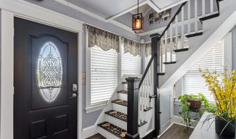328 W Hollis St, Nashua, NH 03060