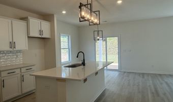 140 Hunter Ridge Dr, Boiling Springs, SC 29316