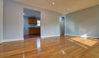 30 Trull St 3, Boston, MA 02125