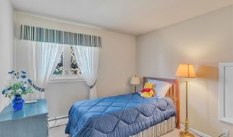 133 Brookpark Dr, Amherst, NY 14228