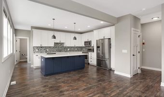 15590 Duck Trail Ln, Apple Valley, MN 55124