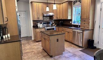 60 Spruce Ridge Dr, Brentwood, NH 03833