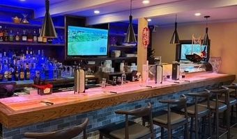 72 E Main Rd, Middletown, RI 02842