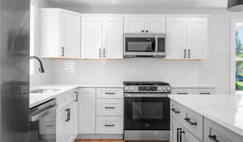 52 Governor St, Cumberland, RI 02864