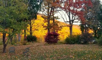 49 Tyler St, Brattleboro, VT 05301