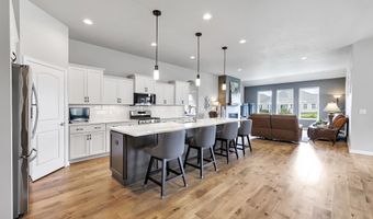 5668 N KESTREL Cir, Appleton, WI 54913