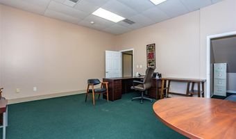94 Northport Dr, Alton, IL 62002