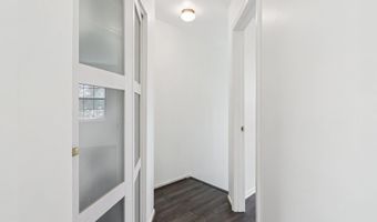 8703 VILLAGE GREEN Ct, Alexandria, VA 22309