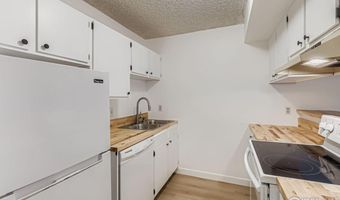 2707 Valmont Rd 205 D, Boulder, CO 80304