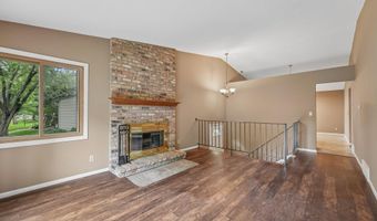 1386 Arden View Dr, Arden Hills, MN 55112