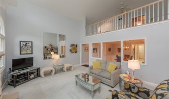 117 Royal Oak Dr, Aurora, OH 44202
