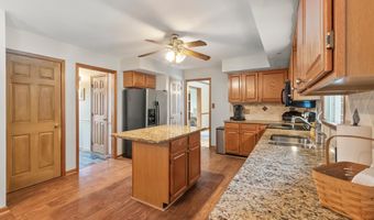 8 WORTHAM Ct, Bear, DE 19701
