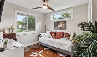 106 12th Ave NW, Altoona, IA 50009
