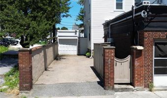306 Broadway Ave 306-310, Newport, RI 02840