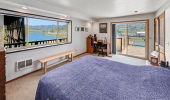 222 DEL NORTE Ln 17, Brookings, OR 97415