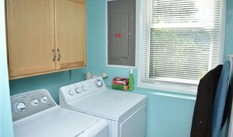 225 King St, Baldwin City, KS 66006