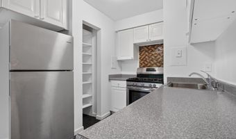 7753 PATRIOT Dr 54, Annandale, VA 22003