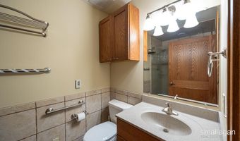 550 Greentree Ln NE, Ada, MI 49301