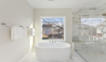 2150 N STAFFORD St, Arlington, VA 22207