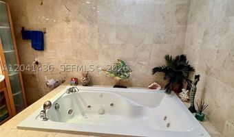 19500 Turnberry Way 15F, Aventura, FL 33180