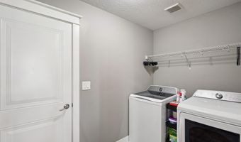 720 Timberview Dr, Adel, IA 50003
