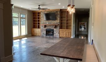 175 Vernon Harvey Rd, Beebe, AR 72143