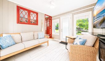 11 Autumn Ln, Attleboro, MA 02703