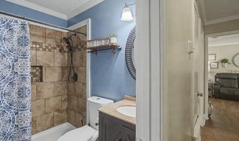 835 Lakewood Pl, Biloxi, MS 39532