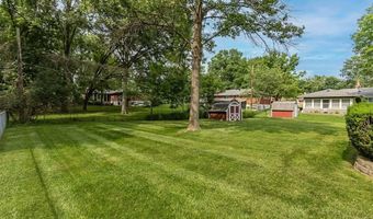 737 Smith Dr, Ballwin, MO 63011