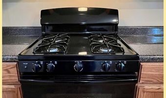 202 Bates St, Batesville, MS 38606