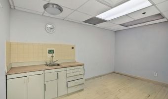 3 WASHINGTON Cir NW G2, Washington, DC 20037
