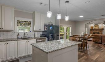 200 Finley Rd, Benton, LA 71006