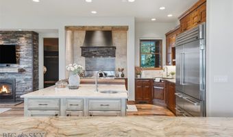 390 Hayrake Ln, Bozeman, MT 59715
