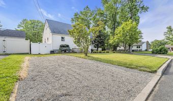 2 8th St, Aberdeen, NJ 07747